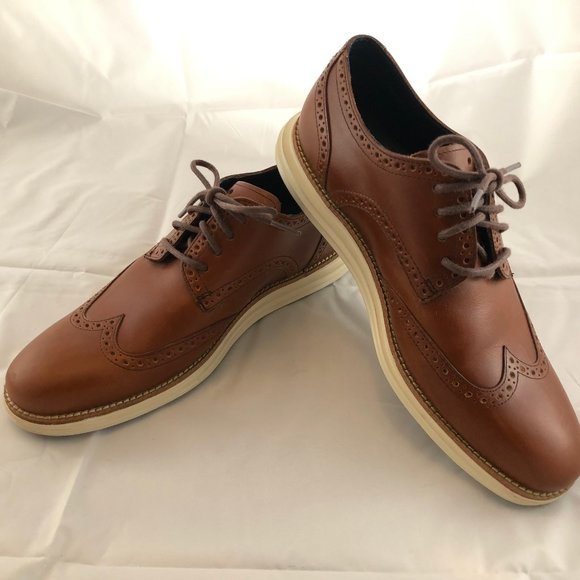 Cole Haan tan Lunargrand wingtip oxfords Size 9